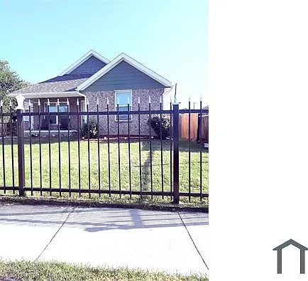 5604 Como Dr — Photo 2