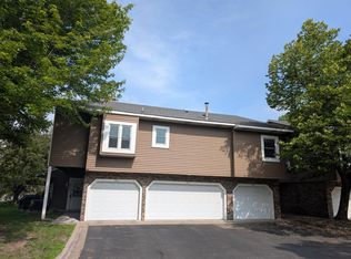 1870 Southpointe Ter #W1870, Saint Paul, MN 55122