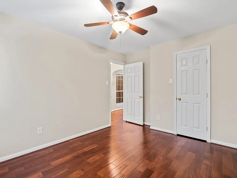 83 Terraglen Dr — Photo 26
