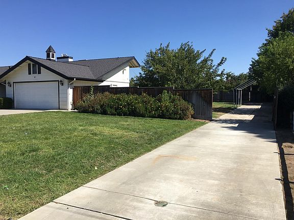 3rd image of 18419 Varden Dr