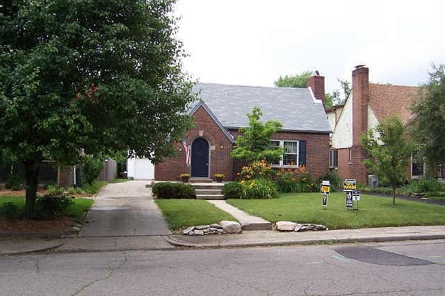 1st image of 5928 N Winthrop Ave