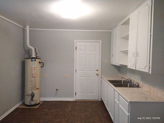 2nd image of 223 Sussex Ave