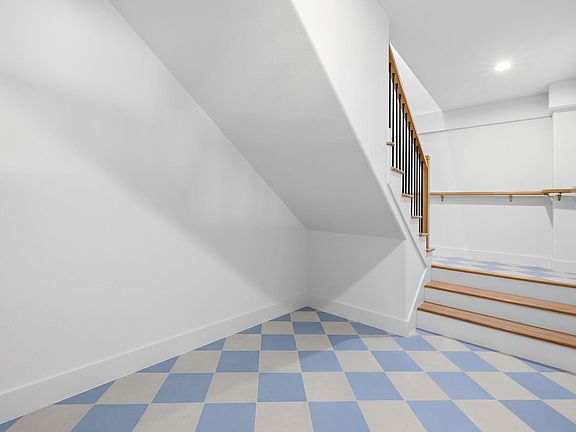 5th image of 608 Oak Rd