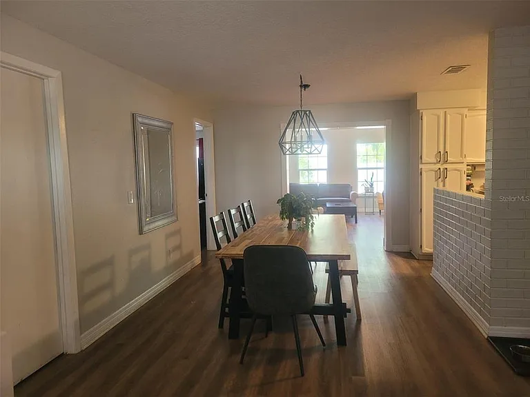 1714 Prince Philip St — Photo 13