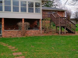 3800 Cove Rd, Columbus, IN 47203