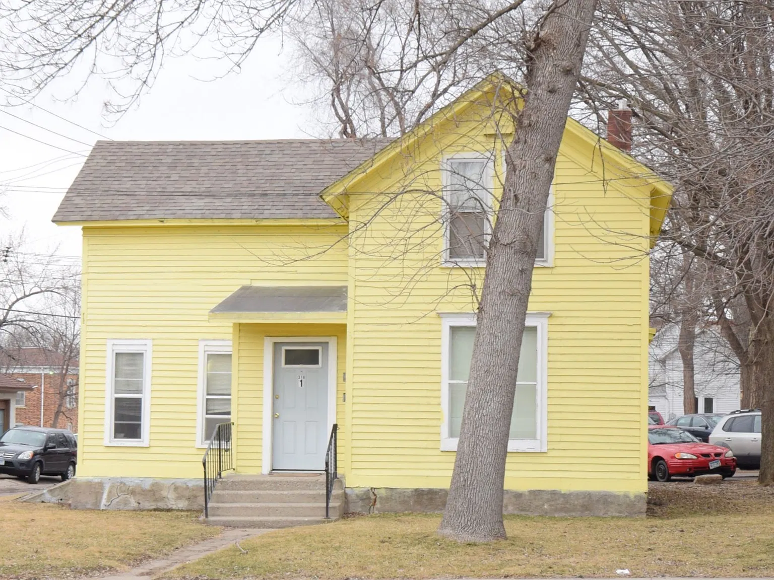 318 East Walnut — Photo 1