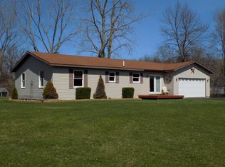 2097 Kaiser Tower Rd, Pinconning, MI 48650