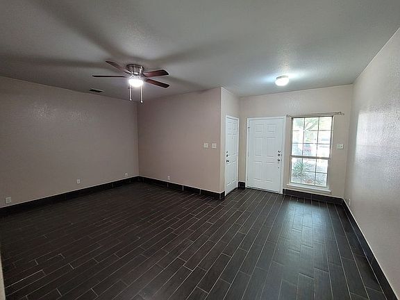 2nd image of 4148 Saint Charles