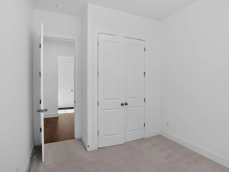 1241 Westshore Dr — Photo 15