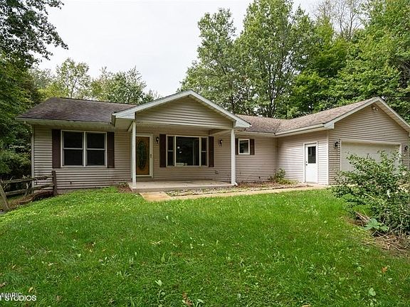 2nd image of 4636 Poplar Ln