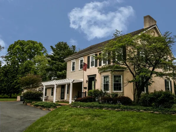 1211 1/2 McKennans Church Rd, Wilmington, DE 19808