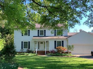 712 Colonial Dr, Burlington, NC 27215