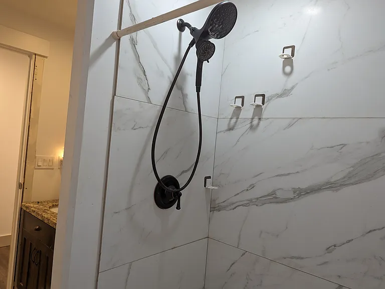 3/4 bath shower