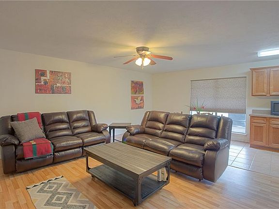 4th image of 4329 Martindale Dr