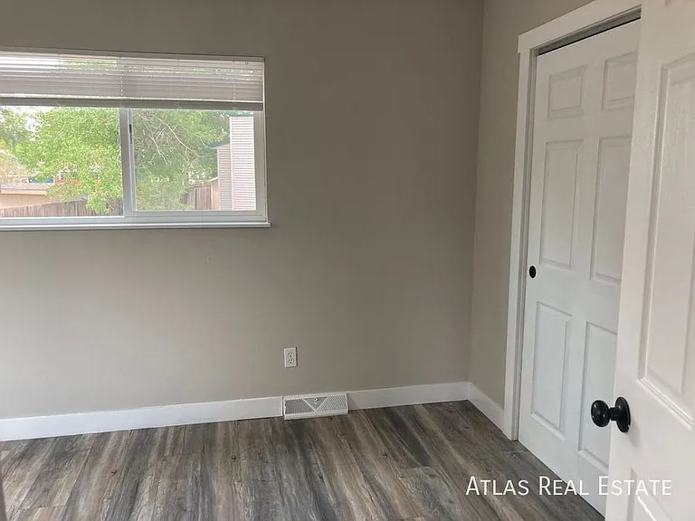 209 21st Avenue Ct — Photo 7