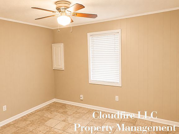 5th image of 226 James Cir