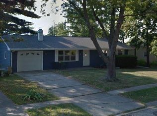 219 Sherwood Way, Bloomington, IL
