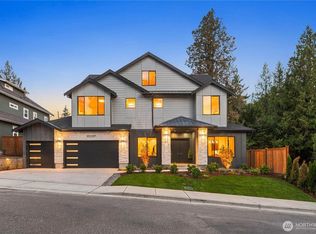 10237 SE 6th St, Bellevue, WA 98004