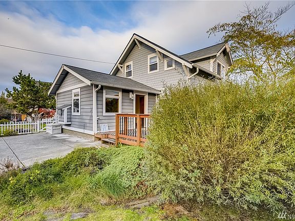 Large kitchen with an open concept flow