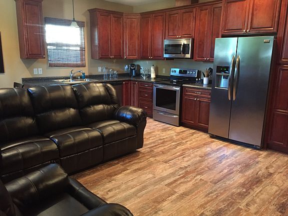 2nd image of 301 Cypress St