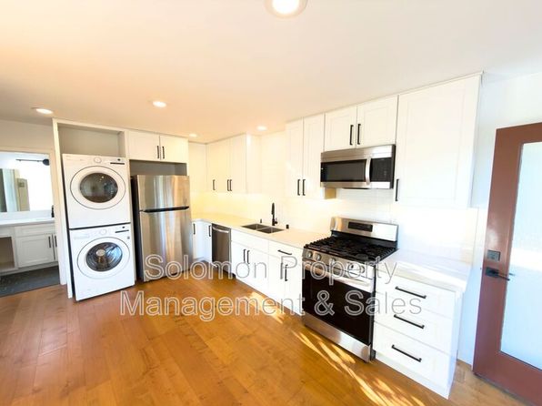 3302 Avenida De Loyola #B