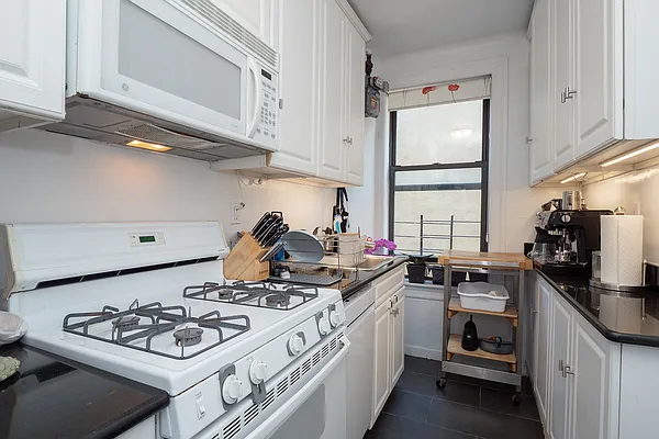 Rented by Rita S Citrin, LREB | media 22