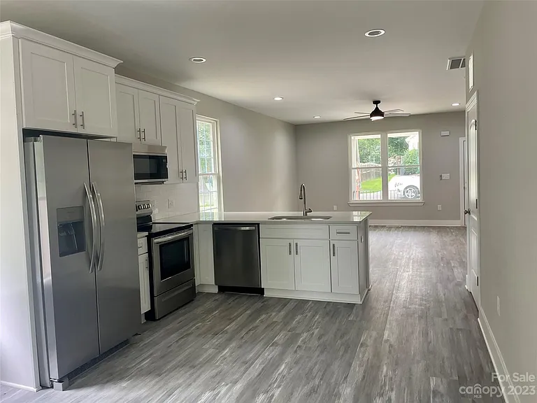 3425 Mable Hubbard Dr — Photo 6