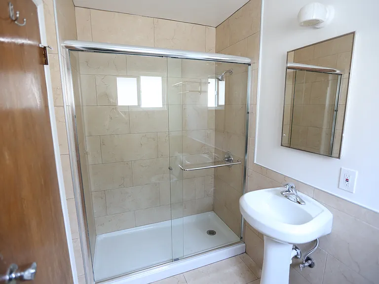 3112 Deakin St #1 — Photo 4