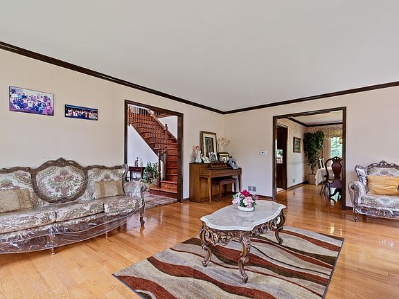 4th image of 2533 Osage Dr