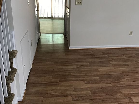 3rd image of 148 Farrell Ln