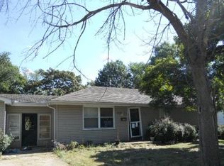 1408 N 27th St, Decatur, IL 62526