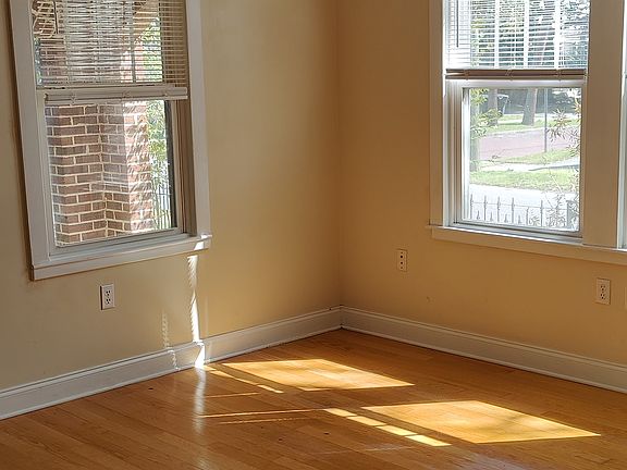 5th image of 401 N Barcelona St APT 1