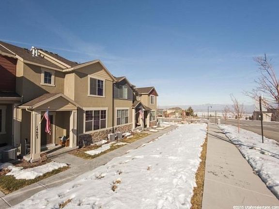 4th image of 14603 S Auroral Way