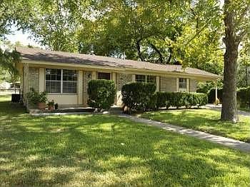 1st image of 4703 Glenhaven Cir