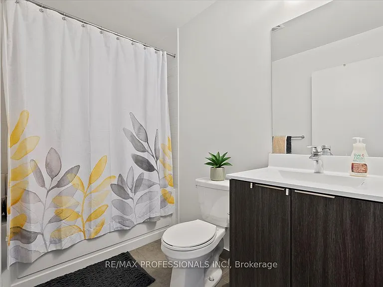 30 Shore Breeze Dr #1422 — Photo 17