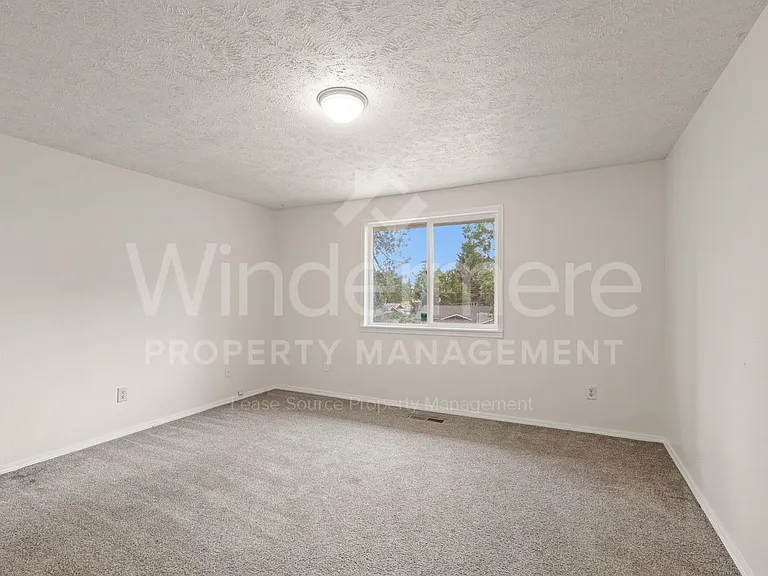 3828 E 7th Ave — Photo 13