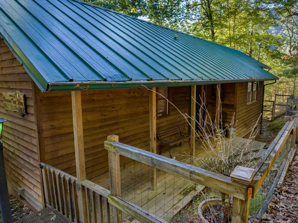 2732 Overholt Trl, Sevierville, TN 37862