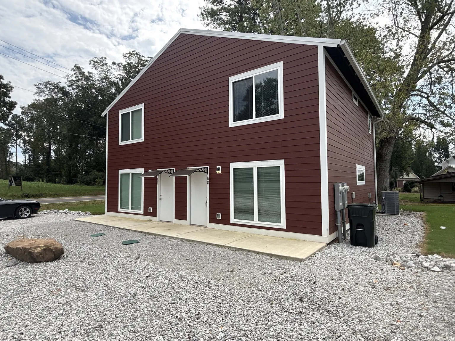 2 bed, 2.5 bath, 1137 sqft, $1,295 — Photo 2