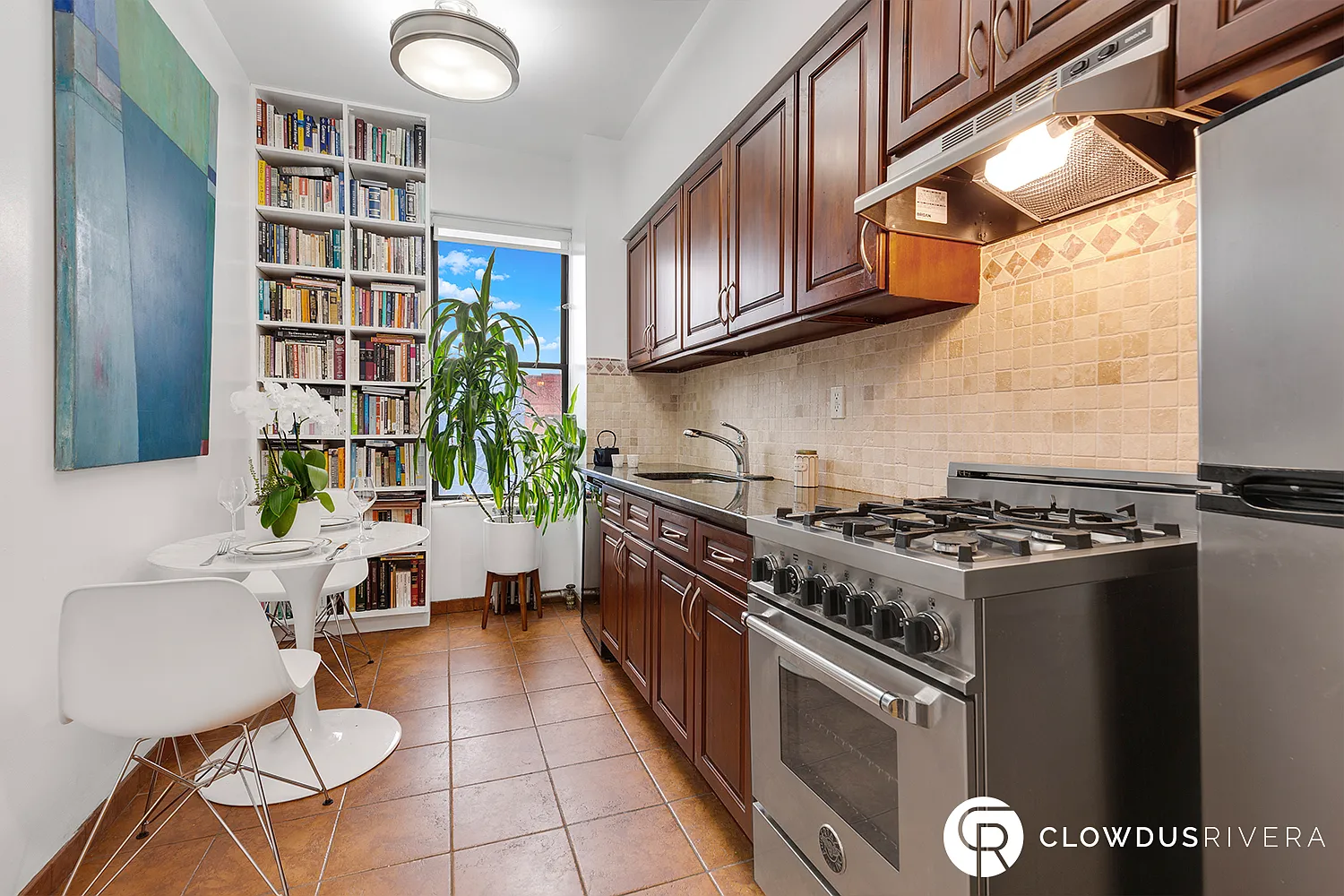 375 West 46th Street — Photo 3