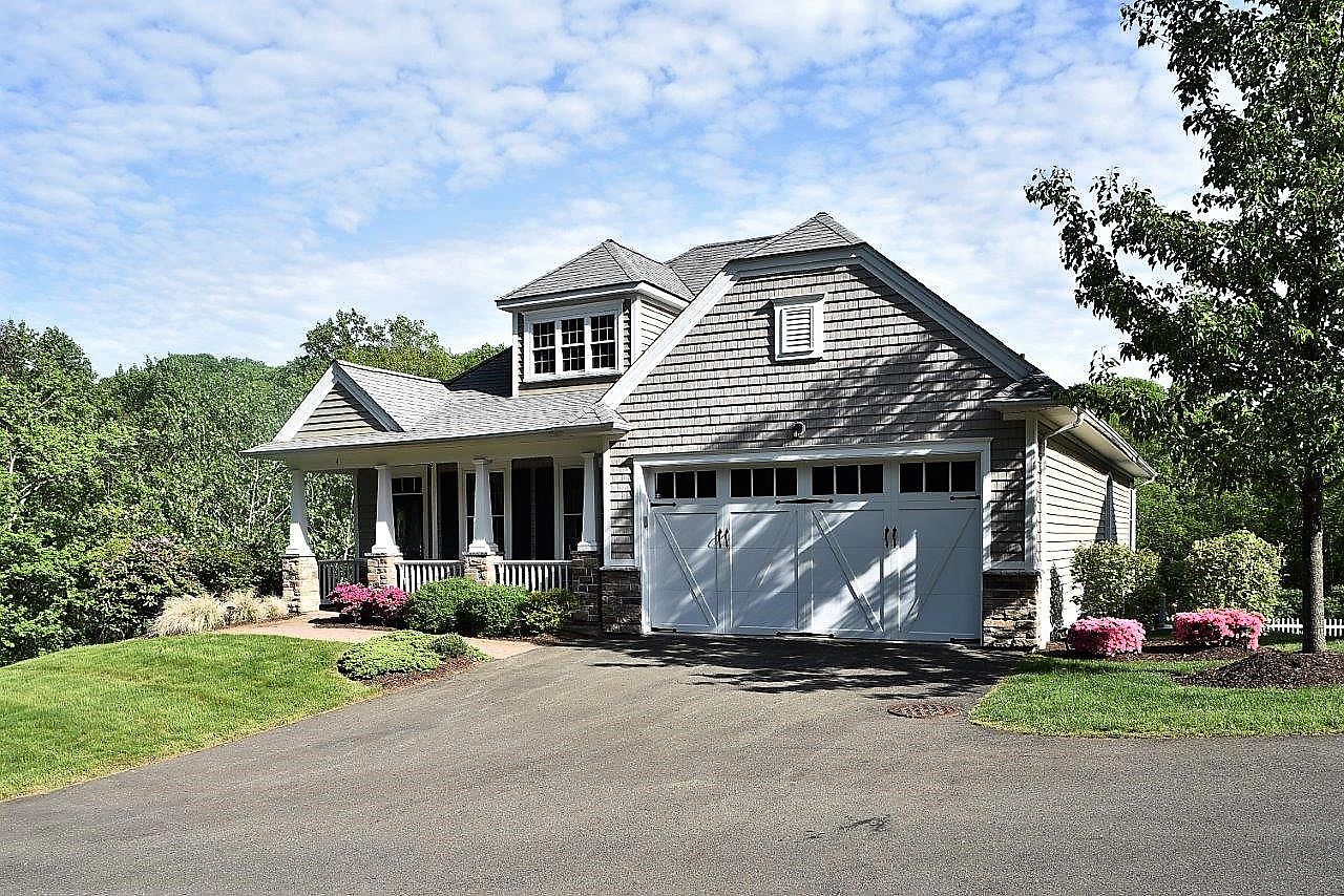 4 Chatfield Dr, Beacon Falls, CT 06403 Zillow