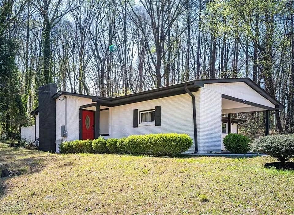 1st image of 2339 Country Club Ln SW