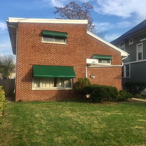 1st image of 833 S 17th Ave