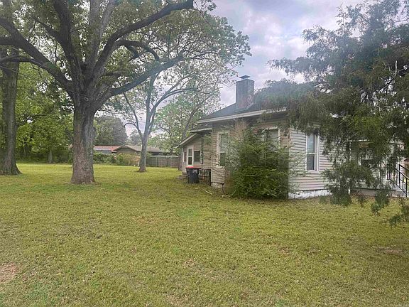 2nd image of 3602 Old Warren Rd