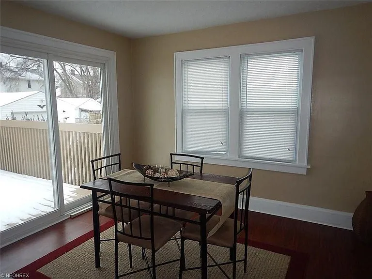 457 Lamont St — Photo 10