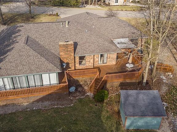 3rd image of 410 Lockhart Ct