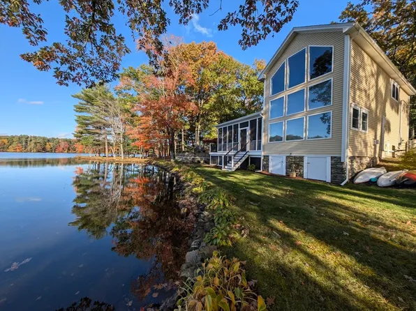 82 Pumpkin Ln, Charlton, MA 01507