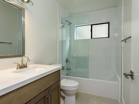 2nd image of 641 Grand Ave APT 2