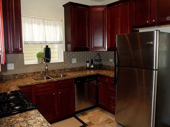 5th image of 7604 S Oglesby Ave