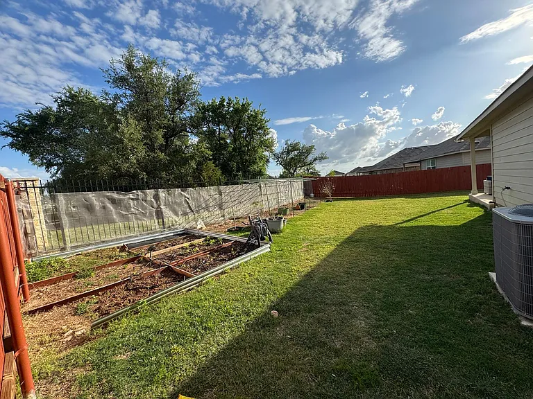 113 Queen Anne Dr — Photo 23