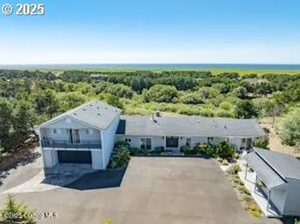 89796 Sea Breeze Dr, Warrenton, OR 97146